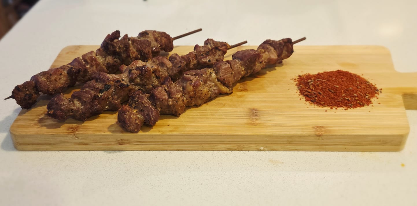 양꼬치 2개 매콤 달콤한 맛 / Son 2 Brochetas de Cordero