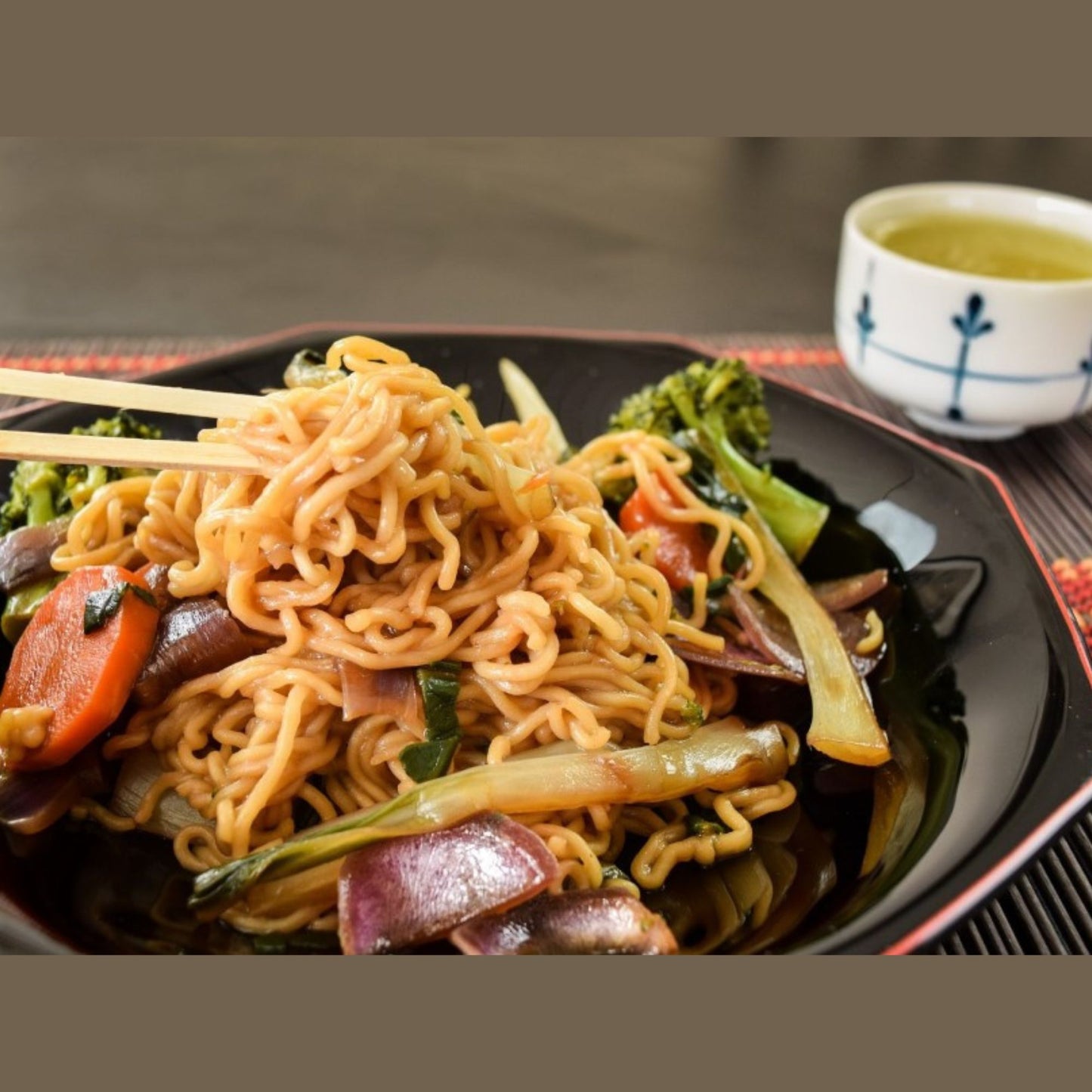 Sopa Instantánea Ramen Coreana Buldak Sabor de Yakisoba 1 Bolsa