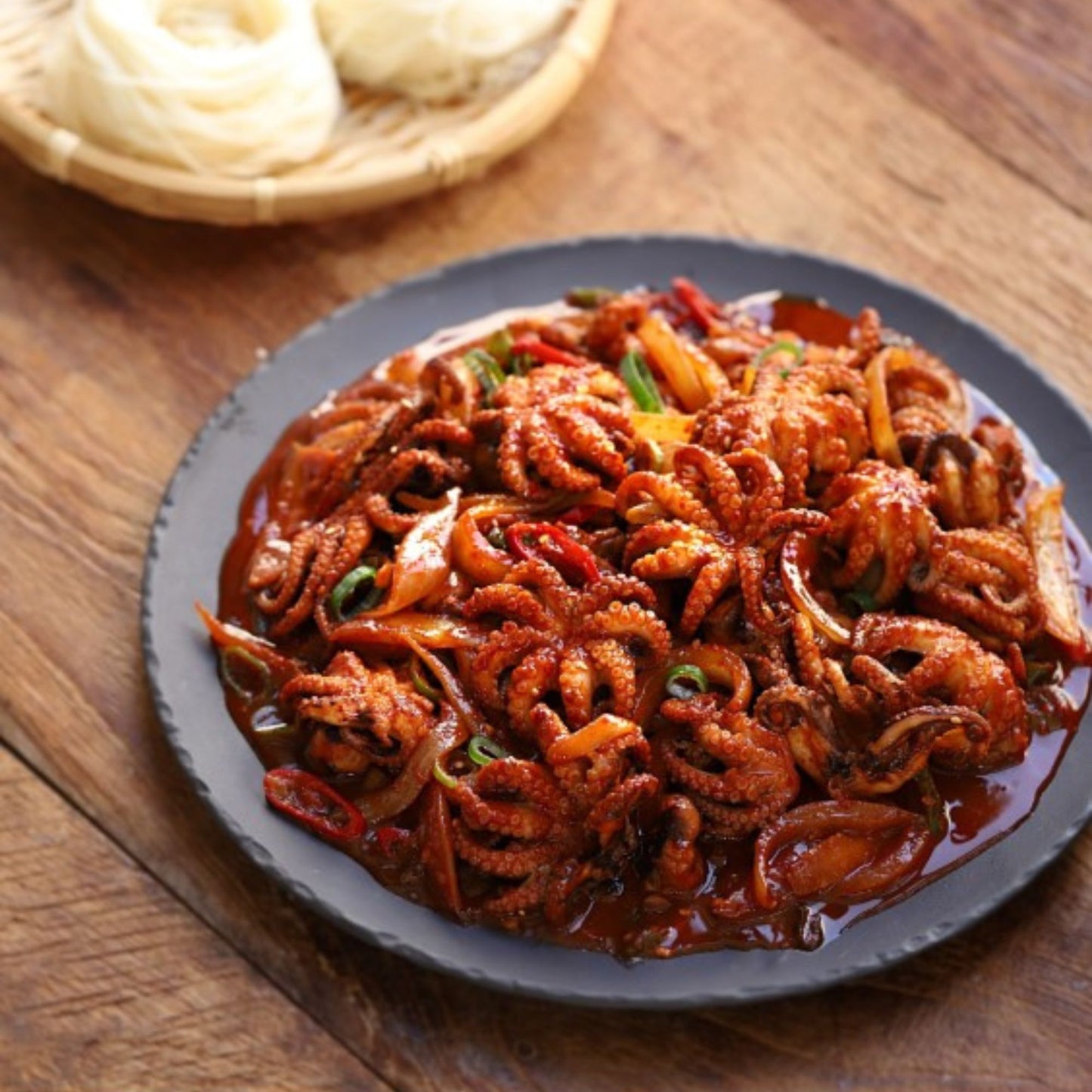 쭈꾸미 매운 볶음 4인용 / Pulpo Baby Preparda Con salsa dulce Picante Para 4 Personales