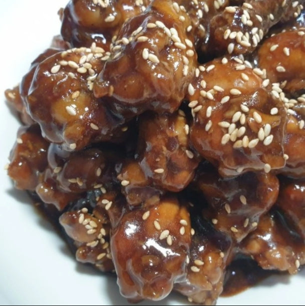 Dakgangjeong de Camote Suriya – Pollo Dulce y Picoso