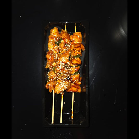 닭꼬치 3개 매콤 달콤한 맛 / Son 3 Brochetas de Pollos con dulce Picante