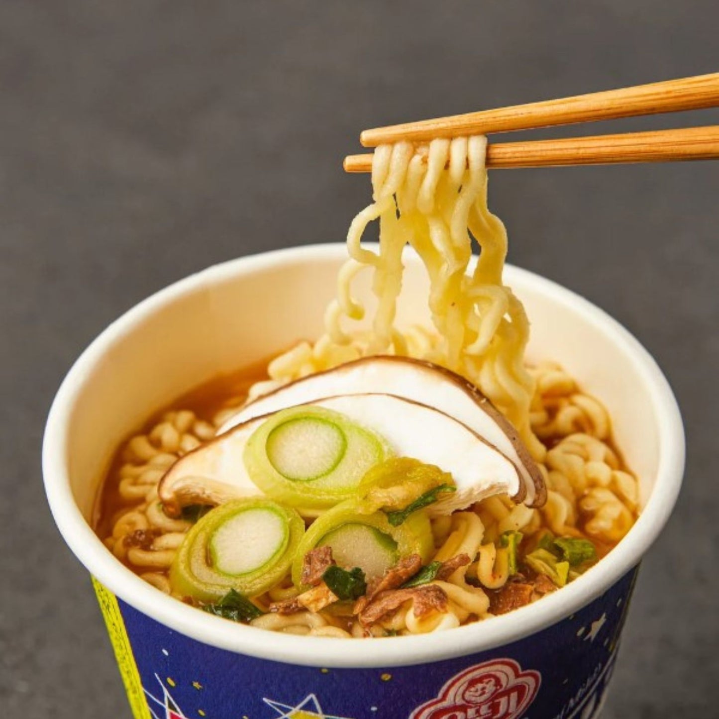 Sopa Instantánea Ramen Coreana Ottogi Jin Mild 75g Ramen 1 cup