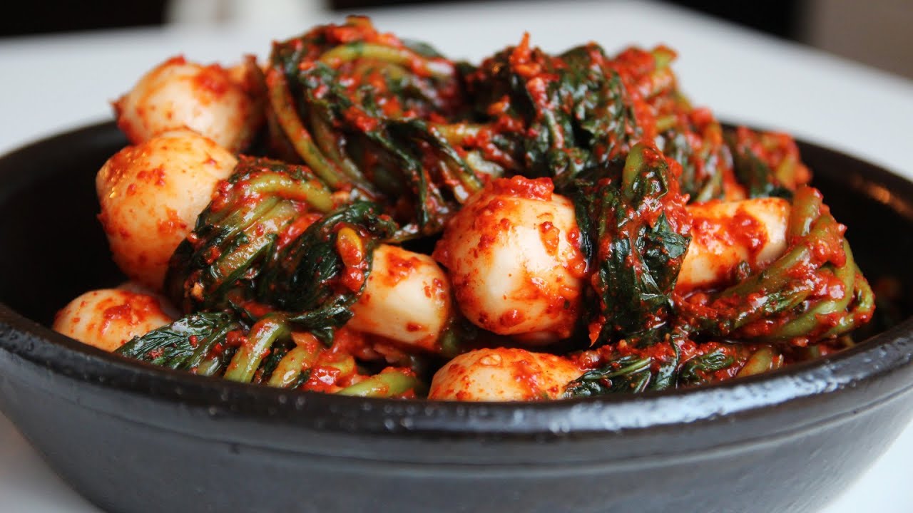 Kimchi de Rábano Joven Coreano (Chonggak Kimchi) 500G/ 1kg
